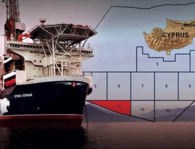 Έφτασε στο «Οικόπεδο 10» το γεωτρύπανο της Exxon συνοδεία αμερικανικών πλοίων: Η Άγκυρα δεν αμφισβητεί την γεώτρηση